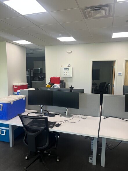 More Photos Of 42 Industrial Park Rd, Saco Office For Lease