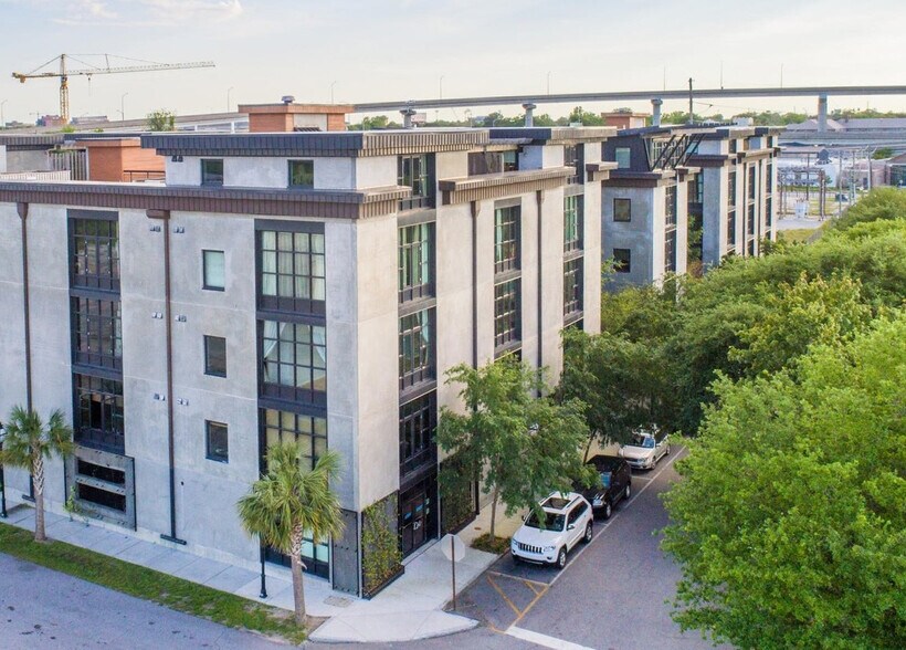 More Photos Of 1 Cool Blow St, Charleston Apartments For Lease