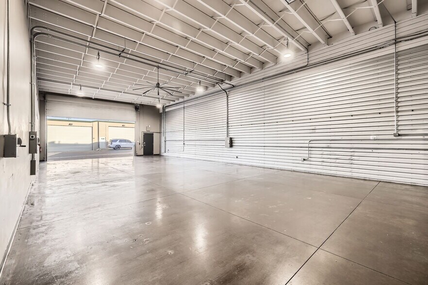 More Photos Of 9337 Commerce Center St, Highlands Ranch Showroom For Sale