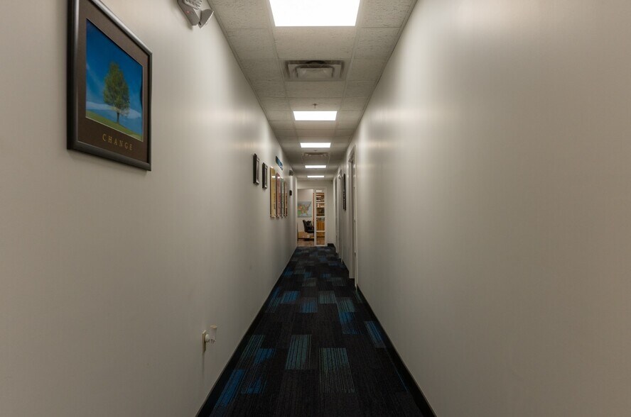 More Photos Of 207 Park Ct, Ridgeland Warehouse For Lease