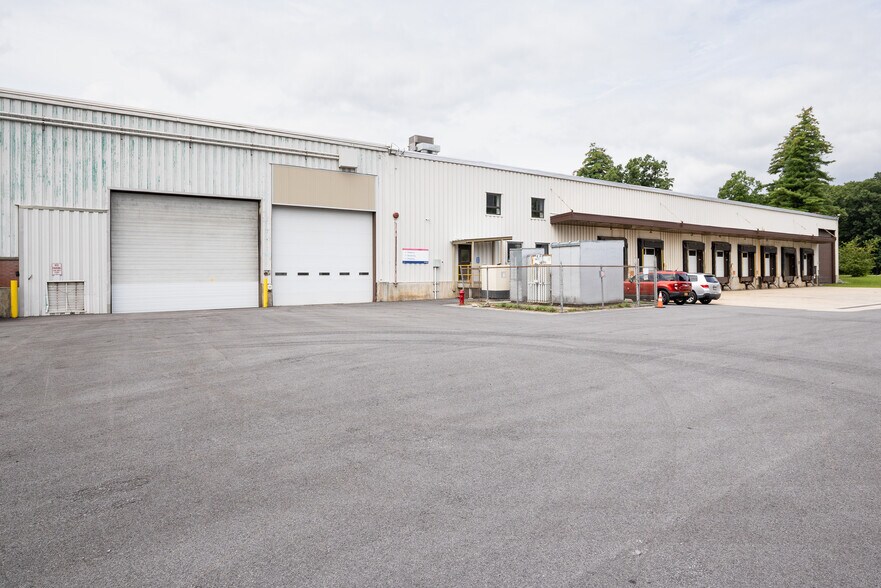 More Photos Of 49 Geyser Rd, Saratoga Springs Manufacturing For Lease