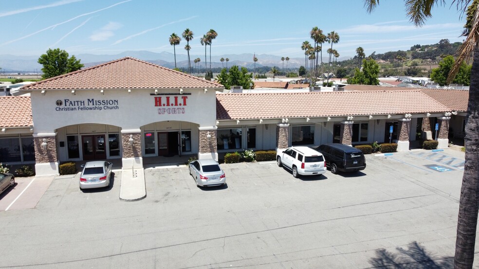 Primary Photo Of 1365-1371 Del Norte Rd, Camarillo Showroom For Sale