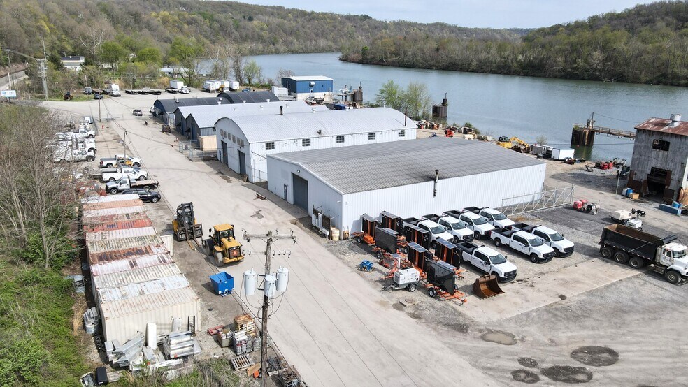 More Photos Of 810 Low Hill Rd, Brownsville Warehouse For Sale