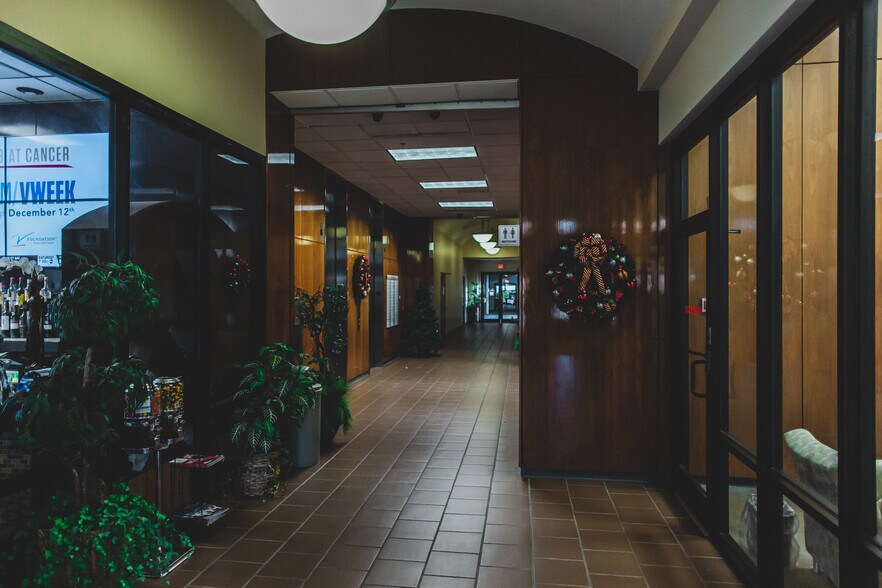 More Photos Of 102 W 3rd St, Winston-Salem Office For Lease