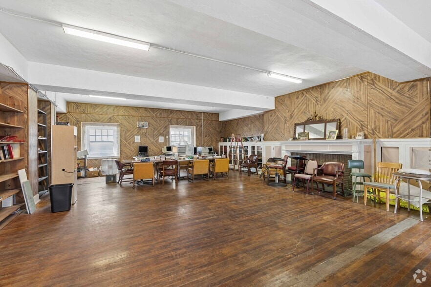 More Photos Of 1411 Locust St, Saint Louis Shelter For Sale