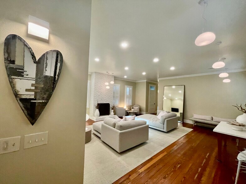 More Photos Of 216 Church St, Pensacola Office Residential For Sale