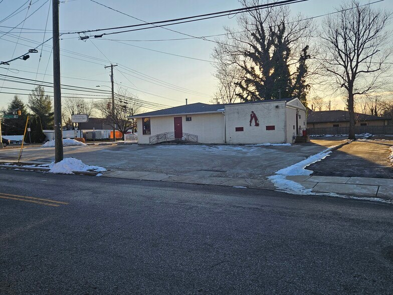 More Photos Of 308 N White Horse Pike, Stratford Veterinarian Kennel For Sale