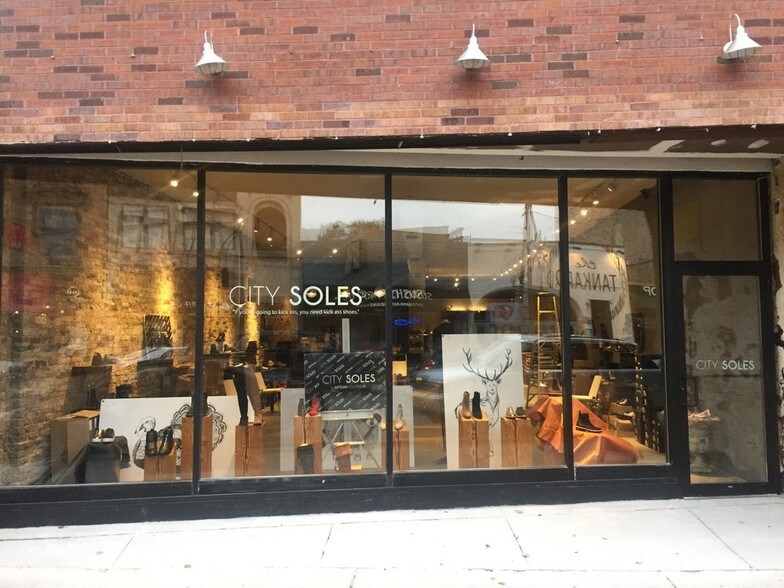 More Photos Of 1630-1632 N Milwaukee Ave, Chicago Storefront Retail Office For Lease
