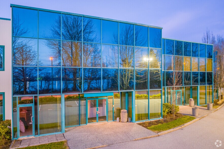 More Photos Of 1673-1689 Cliveden Ave, Delta Flex For Sale