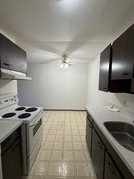 More Photos Of 21387 Dewdney Trunk Rd, Maple Ridge Apartments For Sale