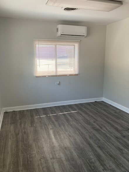 More Photos Of 520 Kitchell Ave, Saint Clair Auto Dealership For Sale