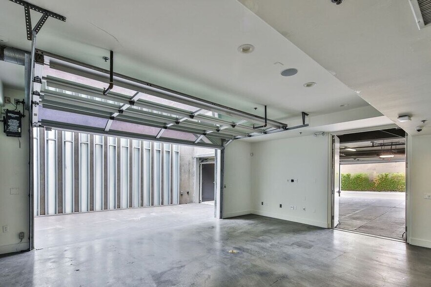 More Photos Of 8273-8277 Beverly Blvd, Los Angeles Loft Creative Space For Lease