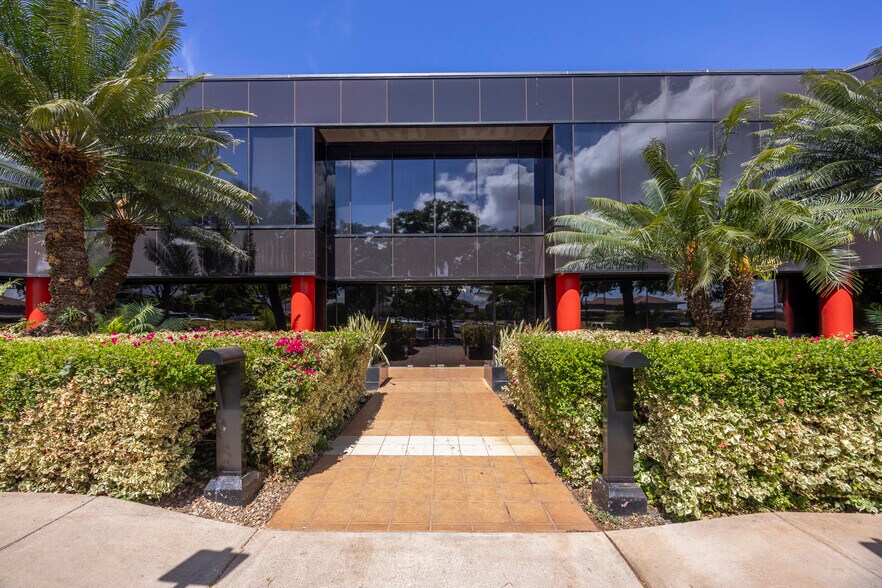 More Photos Of 535 Lipoa Pky, Kihei Office For Sale
