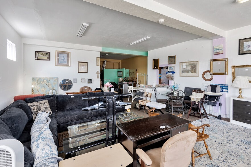 More Photos Of 8436 N Nebraska Ave, Tampa Storefront Retail Residential For Sale