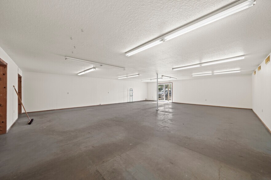 More Photos Of 2318 FM 1128 Rd, Pearland Storefront For Sale