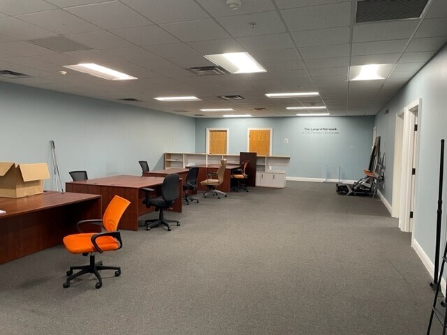 More Photos Of 600 8th Ave W, Palmetto Office For Sale