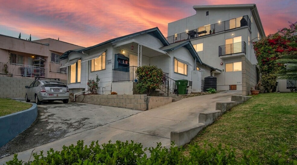 Primary Photo Of 5353 Oakland St, Los Angeles Apartments For Sale