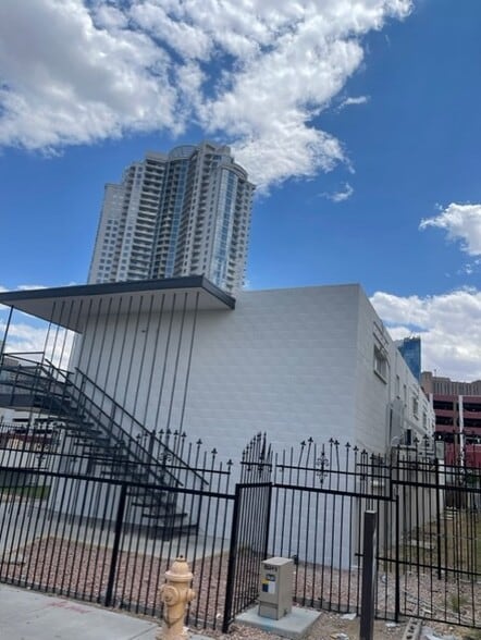 More Photos Of 239 W Cleveland Ave, Las Vegas Apartments For Sale