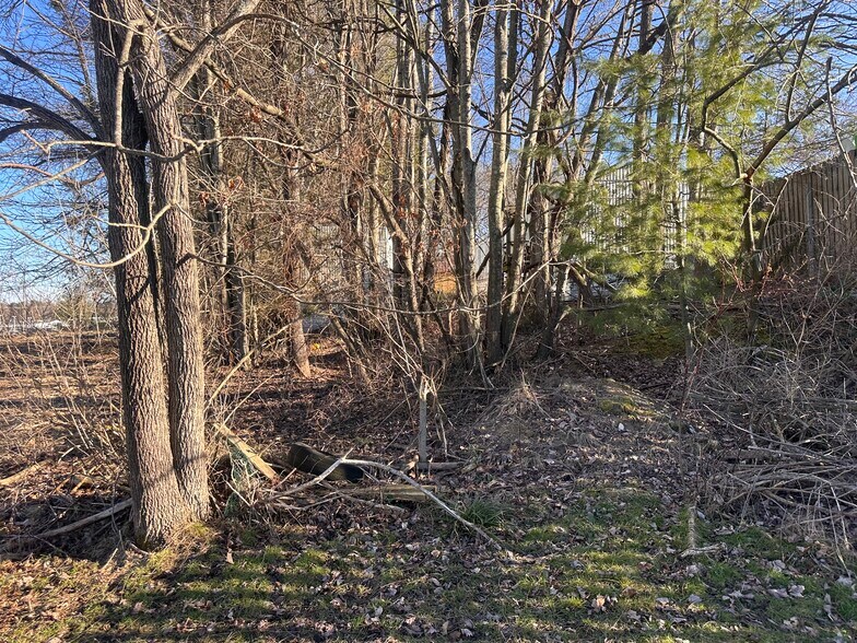 More Photos Of 346 Rural Acres Dr, Beckley Showroom For Sale