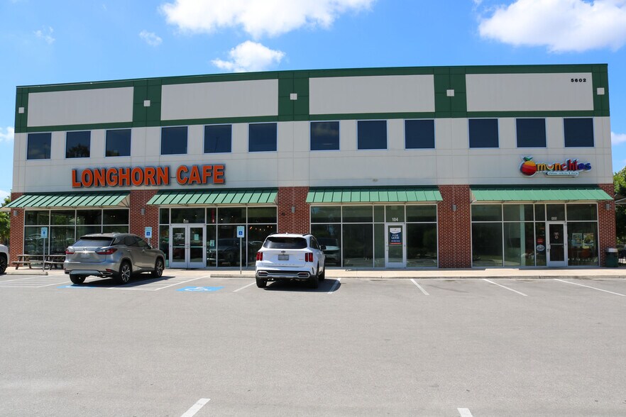 More Photos Of 5602 W Hausman Rd, San Antonio Freestanding For Lease