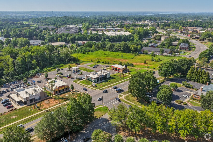More Photos Of 211 Williamson Rd, Mooresville Land For Sale