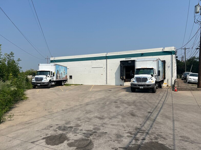 More Photos Of 480 Kenny Rd, Saint Paul Warehouse For Sale
