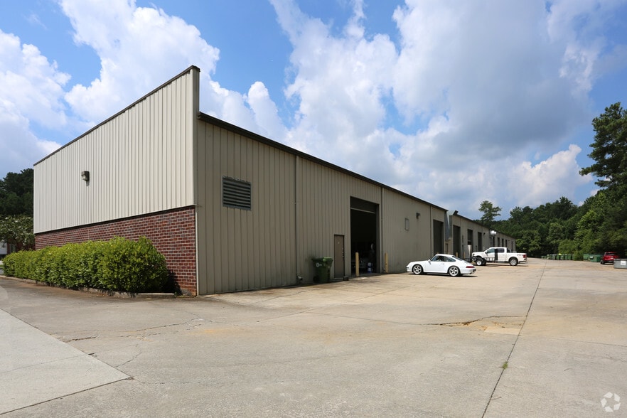 More Photos Of 1370 Union Hill Industrial Ct, Alpharetta Warehouse For Lease