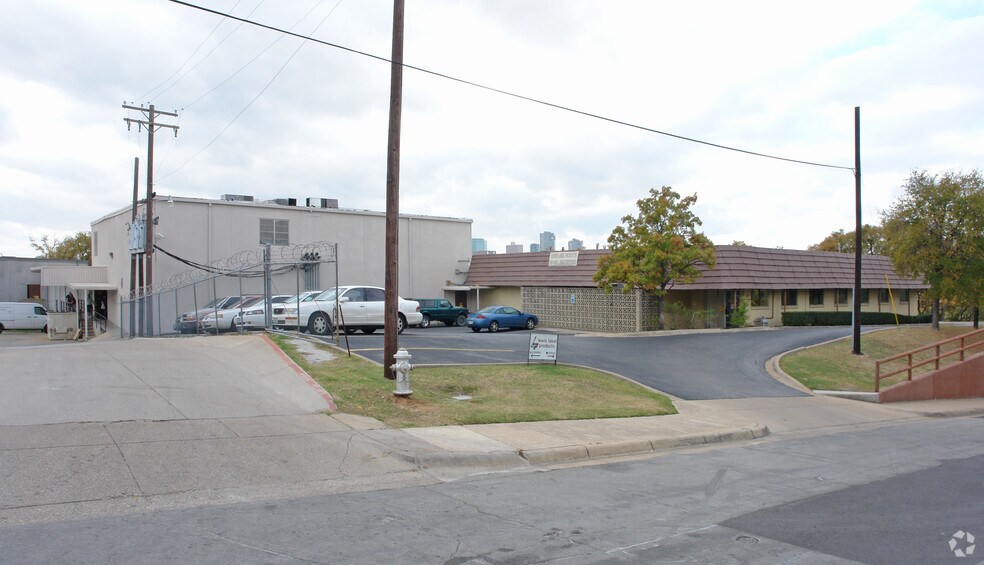Primary Photo Of 2300 Race St, Fort Worth Warehouse For Lease