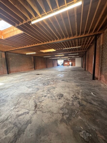 More Photos Of 9515 California Ave, South Gate Industrial For Sale