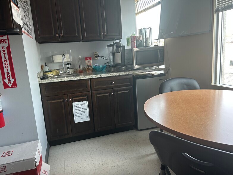 More Photos Of 312 Belleville Tpke, North Arlington Medical For Sale