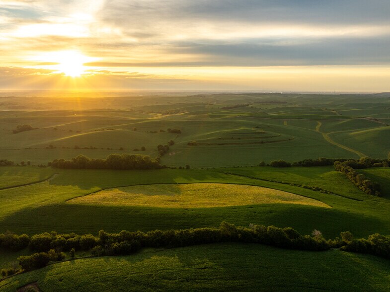 More Photos Of 2027 Nebraska 35, Hubbard Land For Sale