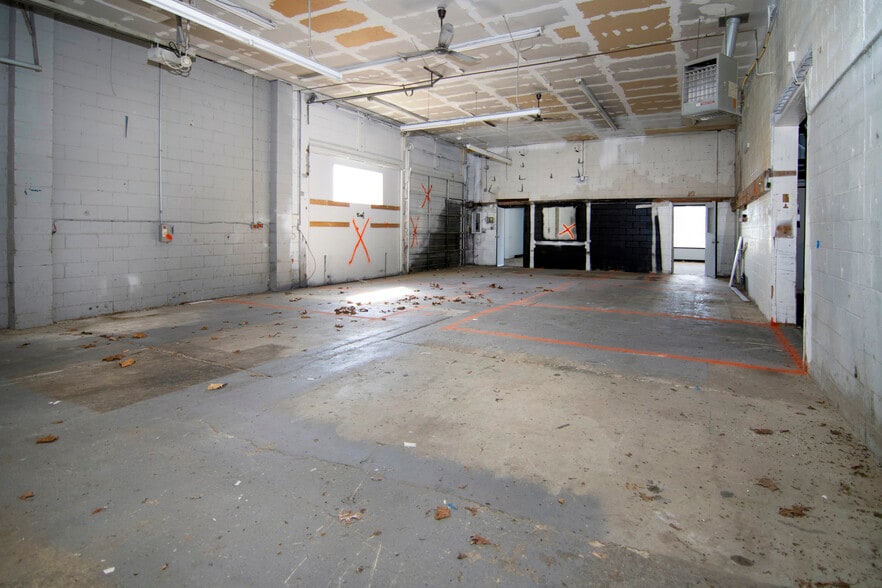 More Photos Of 1250 N Black Horse Pike, Williamstown Showroom For Sale