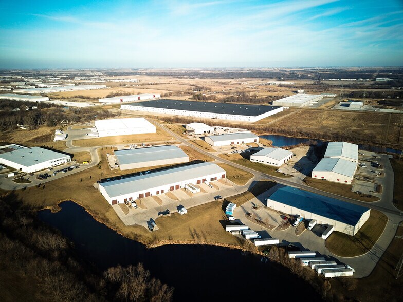 More Photos Of 6290 NE Industry Dr, Des Moines Warehouse For Lease