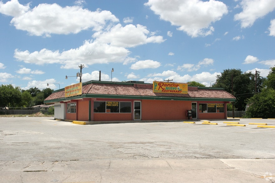 More Photos Of 2415 Jamar St, San Antonio General Retail For Sale