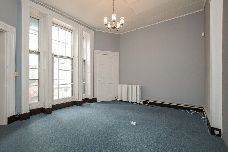 More Photos Of 18 W Franklin St, Baltimore Office Residential For Sale