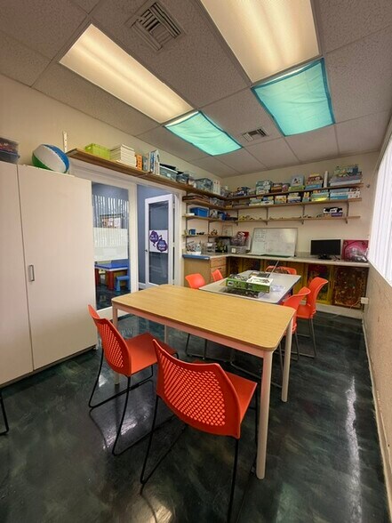 More Photos Of 5400 S University Dr, Davie Office For Lease