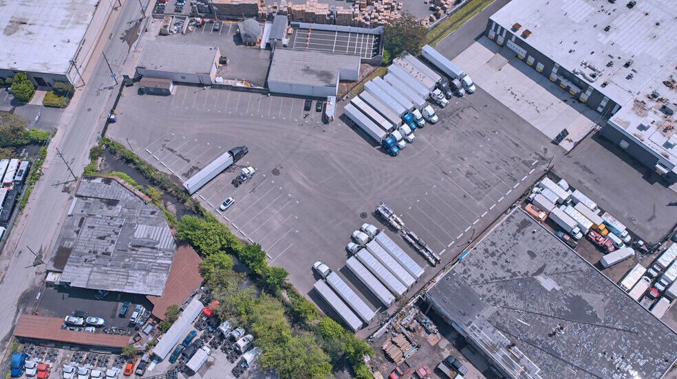 More Photos Of 83 Broad Ave, Fairview Warehouse For Lease