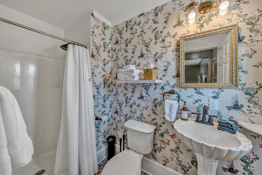 More Photos Of 185 Claiborne Ave, Rocky Mount Hospitality For Sale