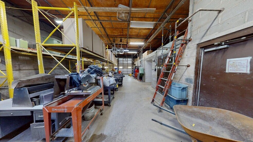 More Photos Of 1235 E Davis, Arlington Heights Office For Lease