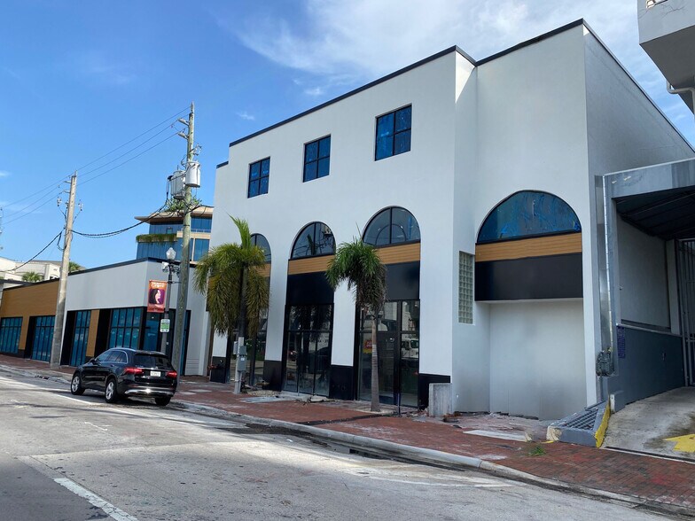 More Photos Of 2975 McFarlane rd, Coconut Grove Office For Lease