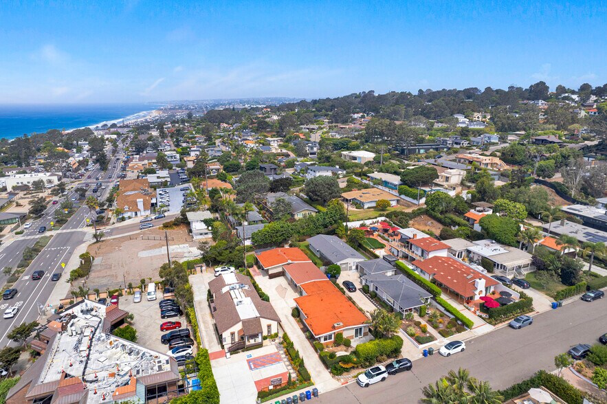 More Photos Of 330 9th St, Del Mar Apartments For Sale