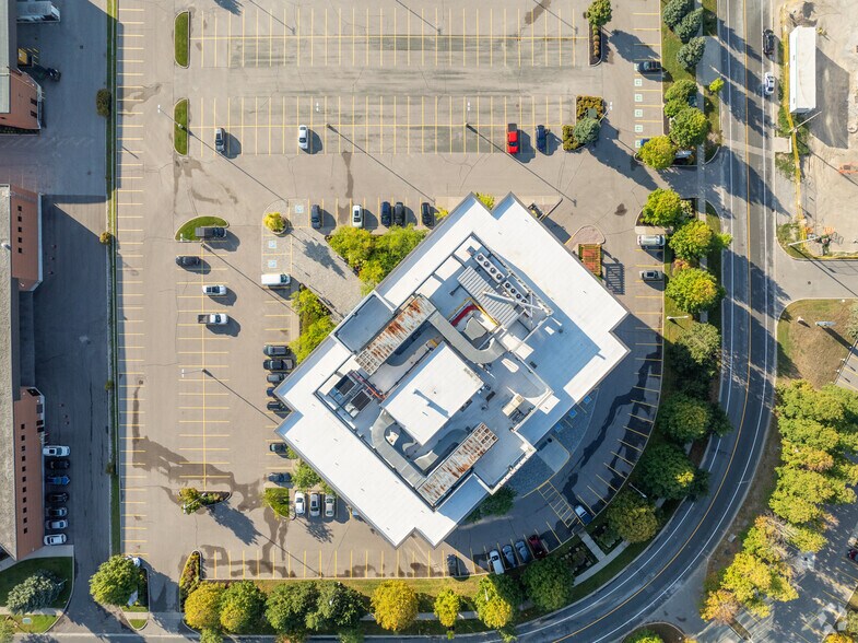 More Photos Of 600 Cochrane Dr, Markham Office For Lease