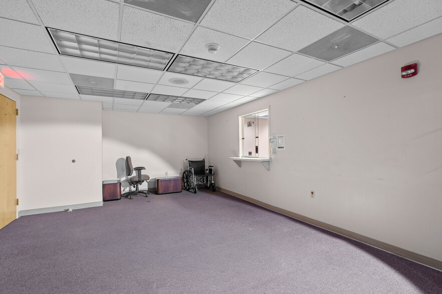 More Photos Of 94 Hospital St, Ridgway Specialty For Sale