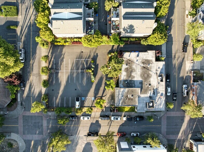 More Photos Of 400 NE Roberts Ave, Gresham Medical For Sale