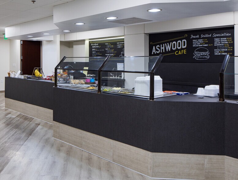 More Photos Of 900 Ashwood Pky, Atlanta Office For Lease
