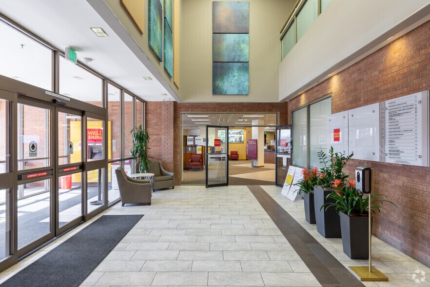 More Photos Of 66 W Springer Dr, Highlands Ranch Office For Lease