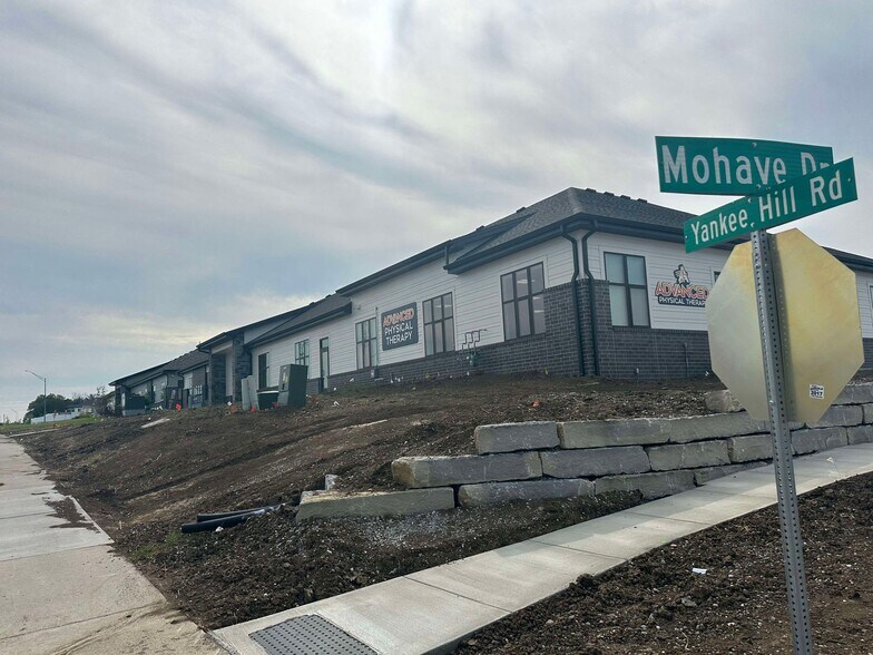 More Photos Of 8500 Mohave Dr, Lincoln Office For Sale