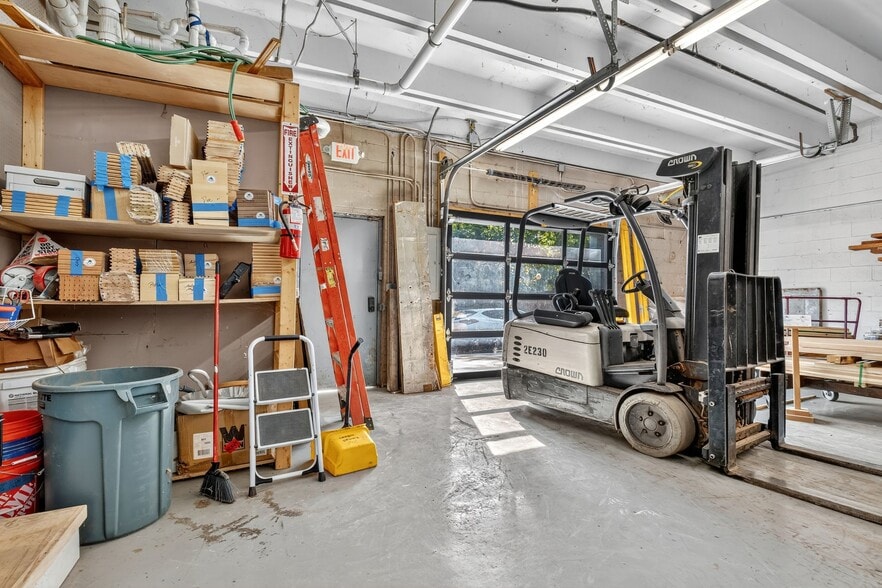 More Photos Of 1305-1311 Dickerson Pike, Nashville Freestanding For Lease