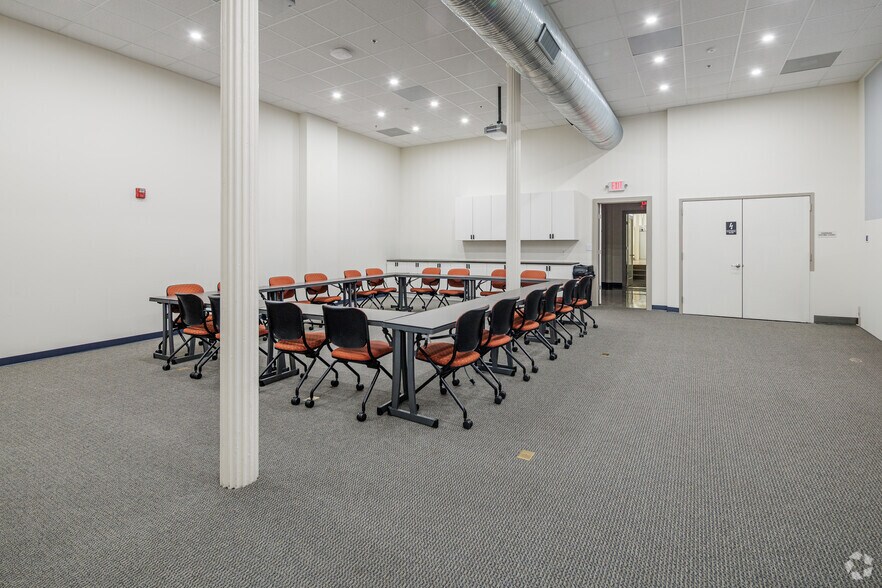 More Photos Of 307 W Baltimore St, Baltimore Loft Creative Space For Lease