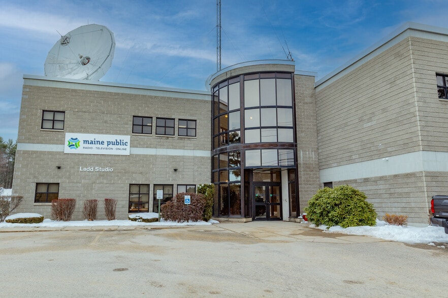 Primary Photo Of 1450 Lisbon St, Lewiston Radio TVTransmission Facilities For Sale